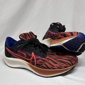 Nike Air Zoom‎ Pegasus 38 Tiger Stripes Womens Size 7 Running Shoes DQ7650 800